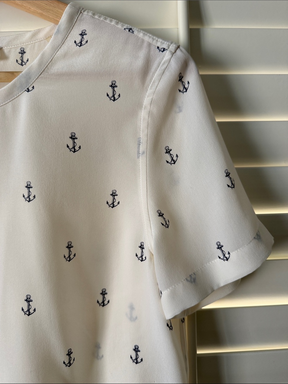 Equipment Women's White Anchor-Print Short Sleeve Blouse - Picture 4 of 6